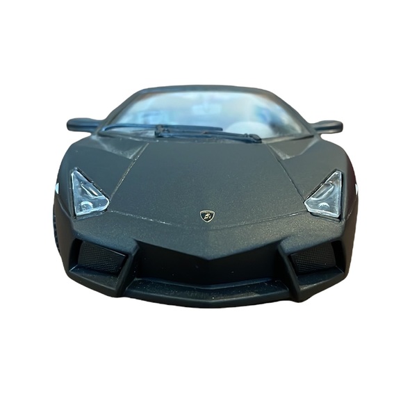 Lamborghini Reventón 1:24 scale model car by burago Matte Black - Picture 3 of 7